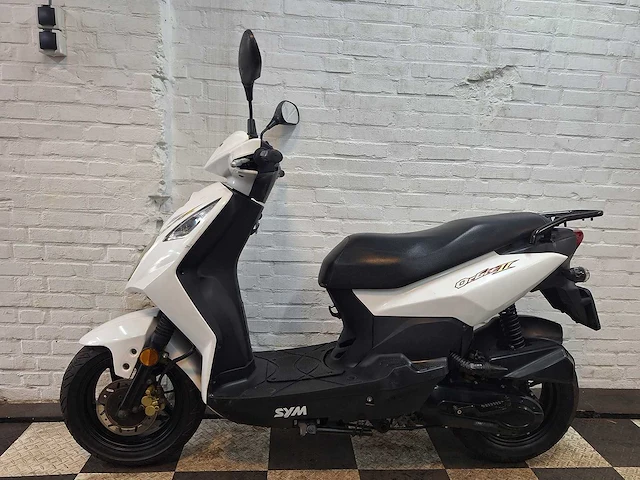 Sym orbit 2 25 km snorscooter 4takt - afbeelding 1 van  7