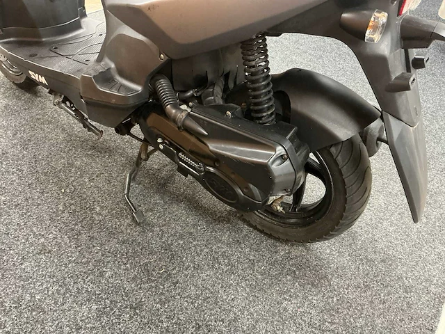 Sym orbit ll scooter - afbeelding 12 van  13