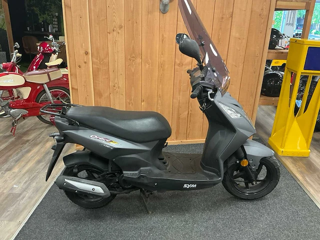 Sym orbit ll scooter - afbeelding 1 van  13