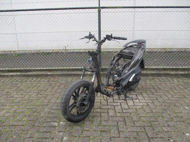 Sym restant - bromscooter - symphony st - scooter - afbeelding 2 van  8