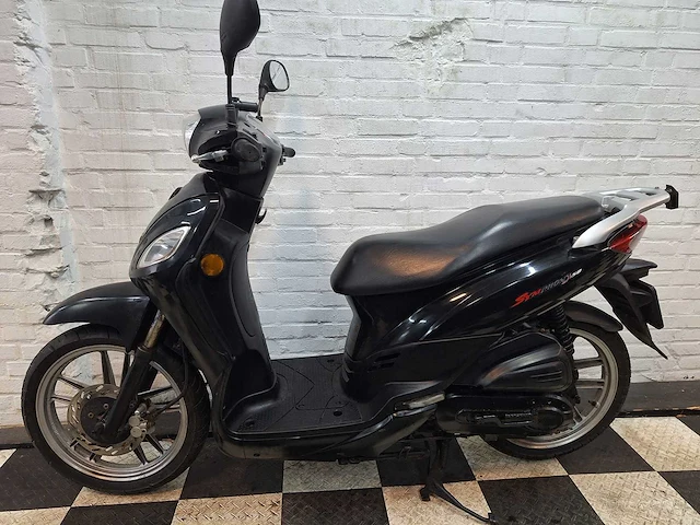 Sym symphony 45 km bromscooter 4takt - afbeelding 1 van  7