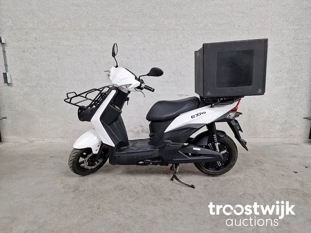 Sym x-pro elektrische bromscooter - afbeelding 1 van  8
