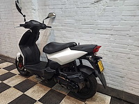 Sym xpro 45 km bromscooter 4takt - afbeelding 3 van  7