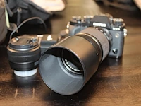 Systeemcamera fujifilm x-t2 voorzien van de telezoomlens fujifilm fujinon xf 55-200mm f/3.5-4.8 r lm ois en... - afbeelding 1 van  4