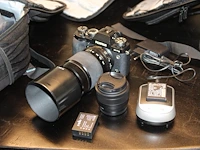 Systeemcamera fujifilm x-t2 voorzien van de telezoomlens fujifilm fujinon xf 55-200mm f/3.5-4.8 r lm ois en... - afbeelding 1 van  4