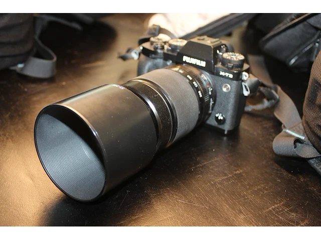 Systeemcamera fujifilm x-t3 voorzien van de telezoomlens fujifilm fujinon xf 55-200mm f/3.5-4.8 r lm ois en... - afbeelding 2 van  6