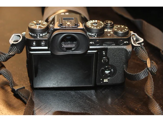 Systeemcamera fujifilm x-t3 voorzien van de telezoomlens fujifilm fujinon xf 55-200mm f/3.5-4.8 r lm ois en... - afbeelding 4 van  6