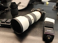 Systeemcamera sony alpha 7-2 met een telelens sony fe 70-200mm f/2,8 gm oss en een lens van 28-70mm oss, fl... - afbeelding 1 van  9