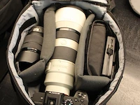 Systeemcamera sony alpha 7-2 met een telelens sony fe 70-200mm f/2,8 gm oss en een lens van 28-70mm oss, fl... - afbeelding 8 van  9