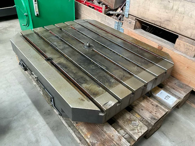 T-gleuf opspantafel - afbeelding 1 van  3