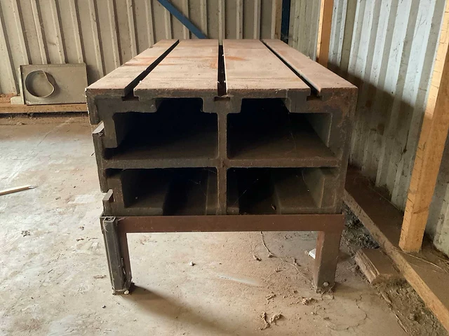 T-gleuf opspantafel - afbeelding 2 van  6