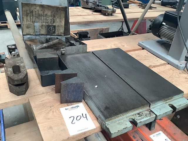 T-gleuf opspantafel - afbeelding 1 van  2