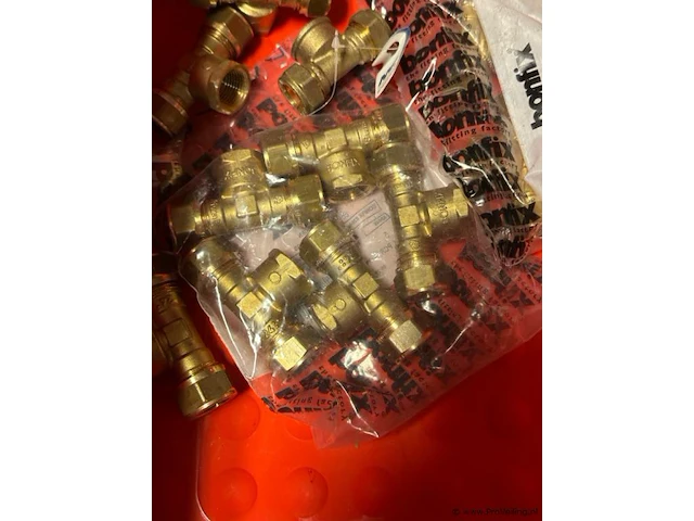 T koppelingen 15x1/2 bn.z15mm- partij - afbeelding 3 van  4