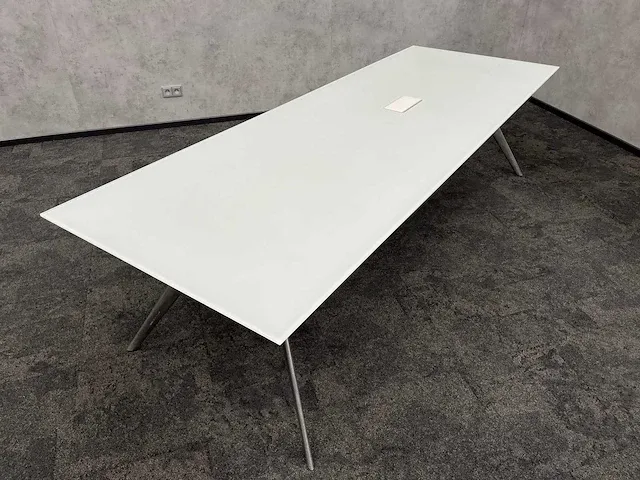 T-no.1 fritz hansen todd bracher - tb3 design glazen tafel 280x100 - afbeelding 19 van  32