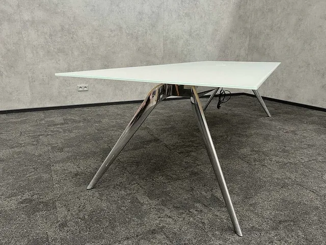 T-no.1 fritz hansen todd bracher - tb3 design glazen tafel 280x100 - afbeelding 27 van  32