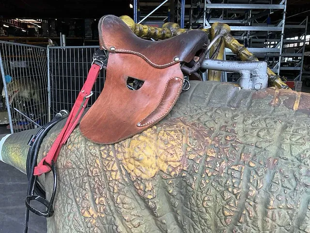 T-rex ride - afbeelding 14 van  15