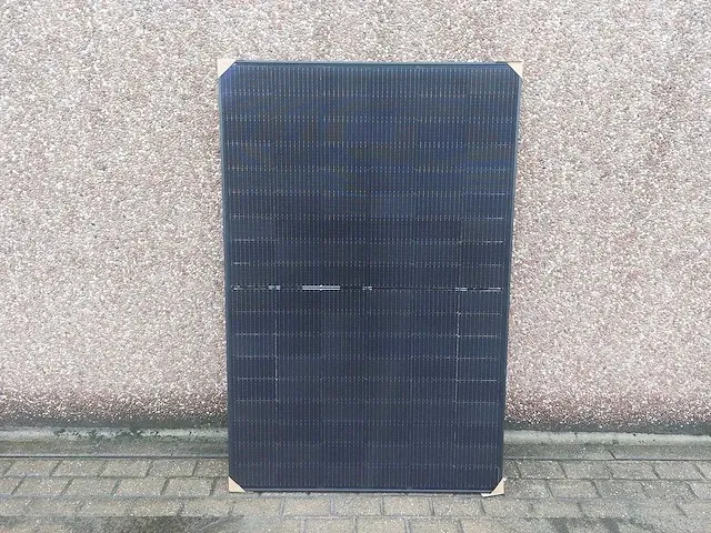 T-solar - t-410m54-18dhv - set van 16 full black (410 wp) glas-glas zonnepanelen en 1 blaupunkt bpt-v03-06.0 omvormer (3-fase) - afbeelding 3 van  8