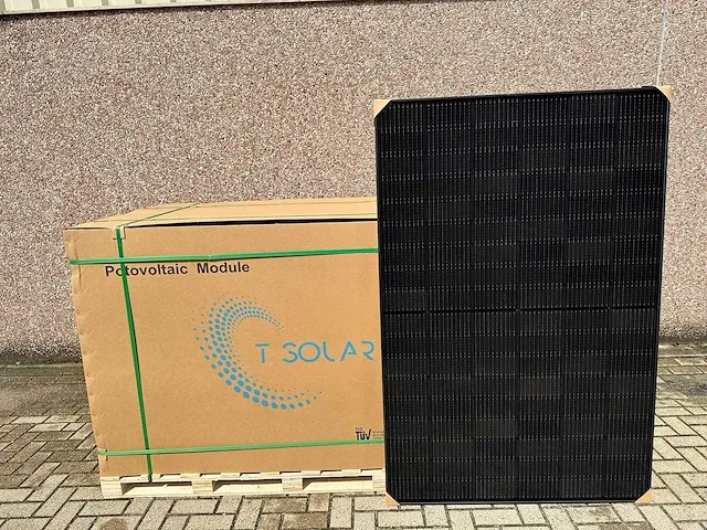 T-solar - t-410m54-18hv - pallet met 36 t-solar full black (410 wp) zonnepanelen (totaal 14.760 wp) - afbeelding 1 van  6