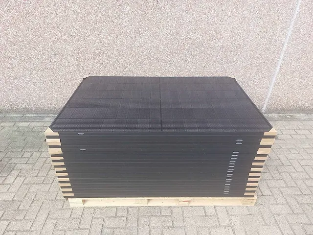T-solar - t-410m54-18hv - set van 24 full black (410 wp) zonnepanelen en 1 blaupunkt bpt-v03-10.0 omvormer (3-fase) - afbeelding 3 van  10