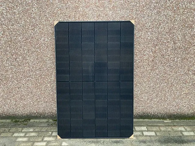 T-solar - t-410m54-18hv - set van 8 full black (410 wp) zonnepanelen en 1 blaupunkt bps-v01-03.0 omvormer (1-fase) - afbeelding 5 van  11