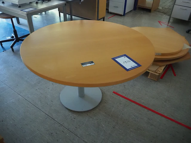 Table and table tops - afbeelding 1 van  4