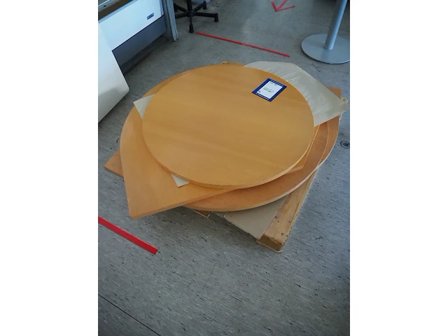 Table and table tops - afbeelding 3 van  4