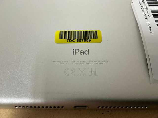 Tablet - apple - a1822 - afbeelding 3 van  3