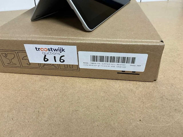 Tablet - microsoft - surface go 2 - m3-8100y - afbeelding 2 van  4