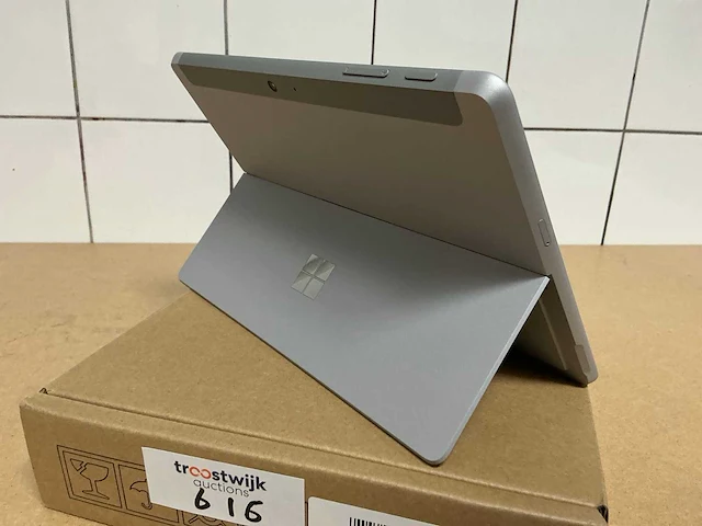 Tablet - microsoft - surface go 2 - m3-8100y - afbeelding 4 van  4