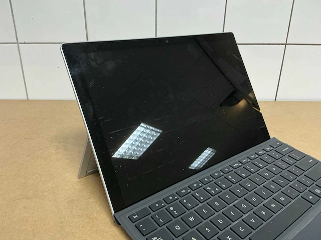 Tablet - microsoft - surface pro 5 - i5-7300u - afbeelding 3 van  6