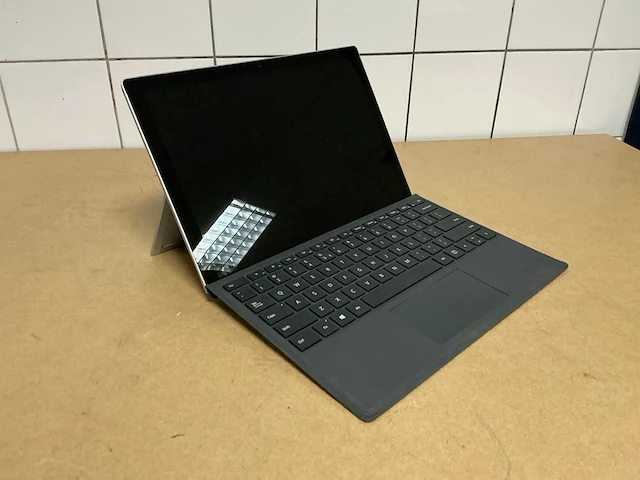 Tablet - microsoft - surface pro 5 - i5-7300u - afbeelding 1 van  6