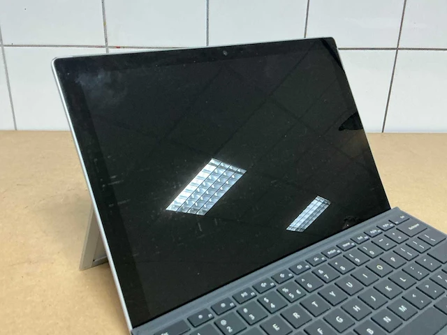 Tablet - microsoft - surface pro 5 - i5-7300u - afbeelding 3 van  6