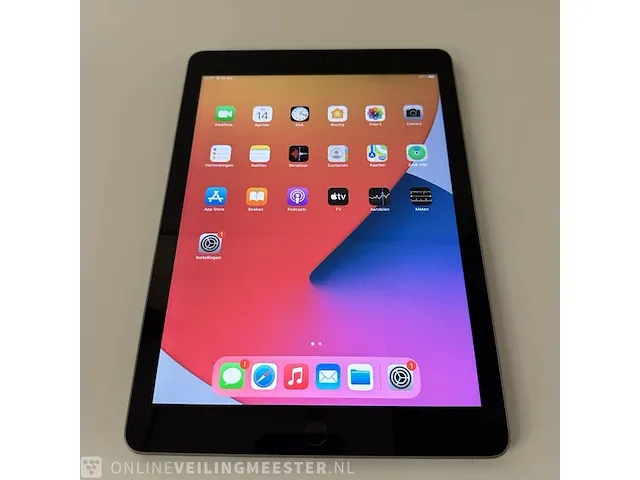 Tablet apple, ipad 2018 4g 128gb space gray, zilver - afbeelding 1 van  2