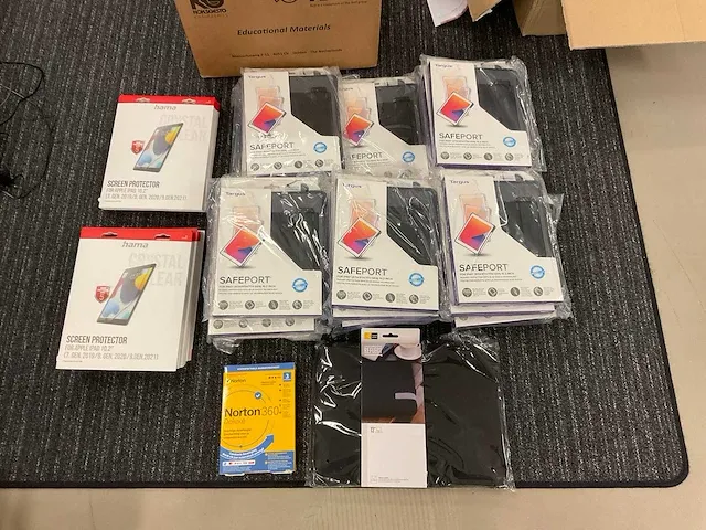 Tablet hoezen - afbeelding 1 van  9