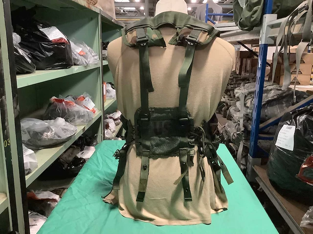 Tactical load bearing vest - afbeelding 2 van  2