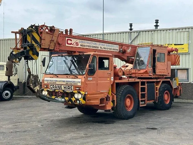Tadano ar-300e crane 30ton telescoopkraan - afbeelding 1 van  11