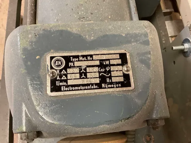 Tafel- en spilfreesmachine - afbeelding 9 van  14
