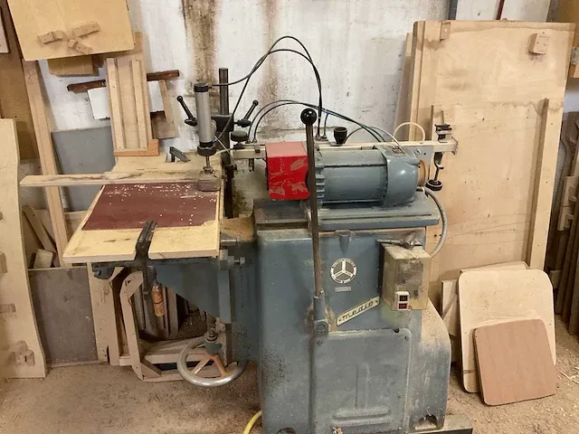Tafel- en spilfreesmachine - afbeelding 12 van  14