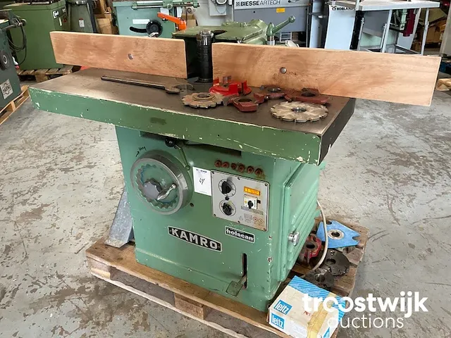 Tafel- en spilfreesmachine - afbeelding 1 van  8