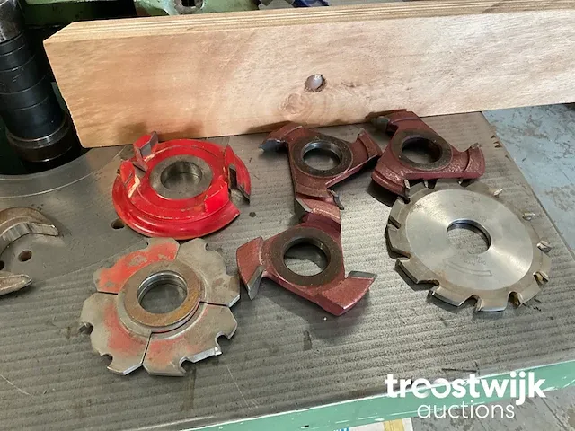Tafel- en spilfreesmachine - afbeelding 7 van  8
