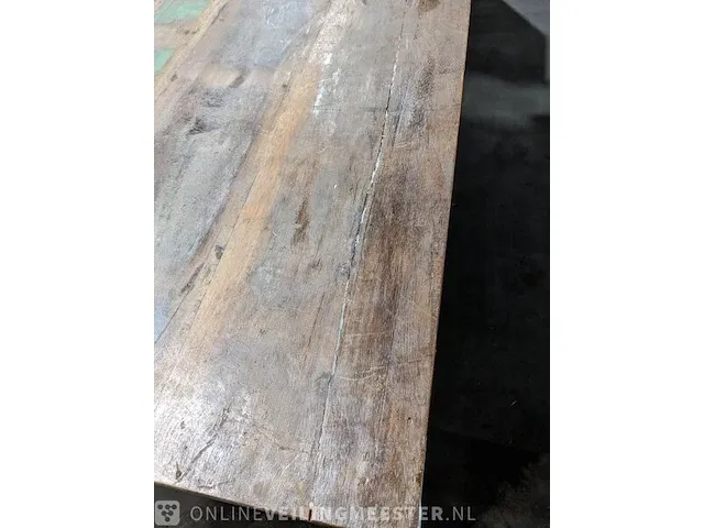 Tafel gemaakt van sloophout met metalen u-poot 250cm lang - afbeelding 2 van  10