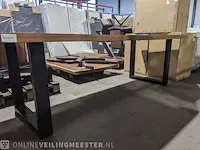 Tafel gemaakt van sloophout met metalen u-poot 250cm lang - afbeelding 5 van  10