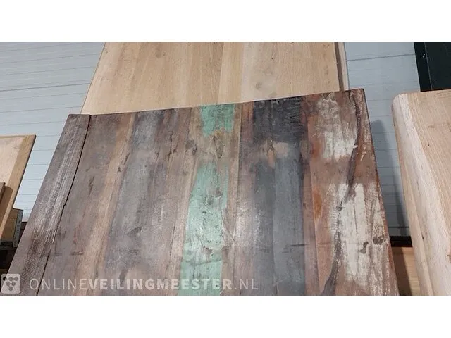 Tafel gemaakt van sloophout met metalen u-poot 250cm lang - afbeelding 7 van  10