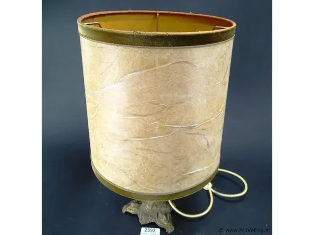Tafel lamp op bronzen voet - afbeelding 3 van  5