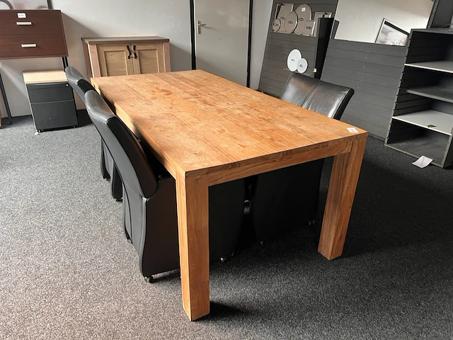 Tafel met 3 stoelen - afbeelding 2 van  2