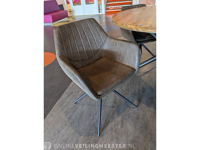 Tafel met 4 draaistoelen - afbeelding 4 van  5