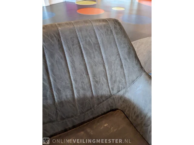 Tafel met 4 draaistoelen - afbeelding 5 van  5