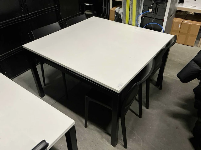 Tafel met 4 siesta maya stoelen - afbeelding 1 van  4