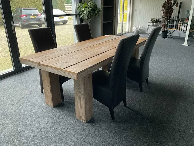 Tafel met 4 stoelen - afbeelding 5 van  8