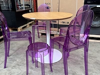 Tafel met 4x design stoel, 1x design kruk - afbeelding 1 van  6